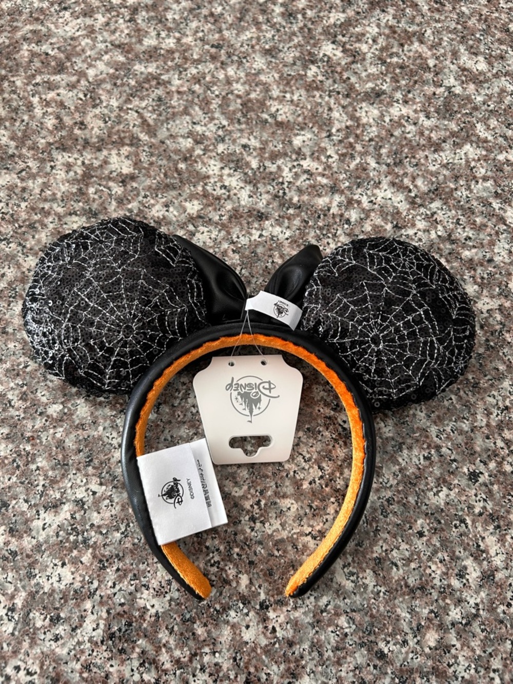 Spider-Web Minnie Mouse Sequin Ears 2025 ed. - Picture 4 of 5